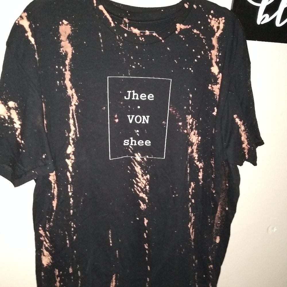 T-shirts - Picture 2 of 4